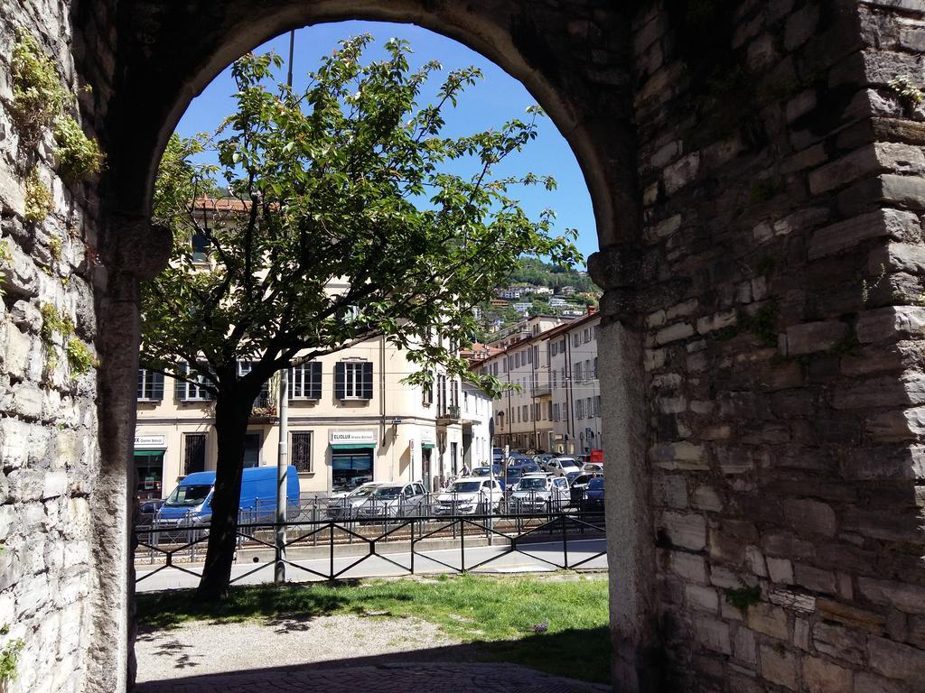 La Perla Sul Lago Di Como Con Parcheggio Exterior photo